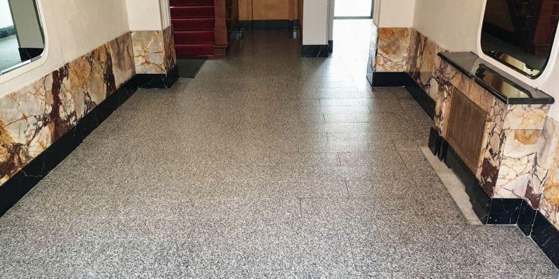 Trittsicherheit von Natursteinböden